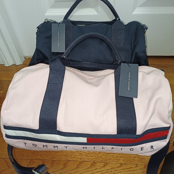 TOMMY HILFIGER DUFFLE BAG - Picture 4 of 5